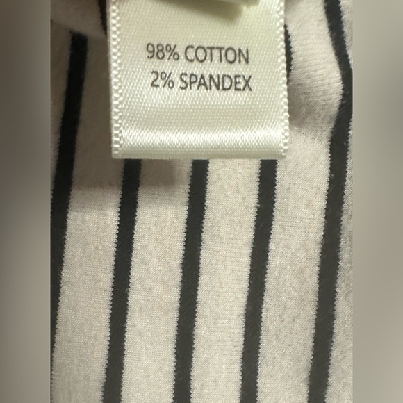 Monteau V-neck‎ striped dress with pockets Size Small - Picture 7 of 9